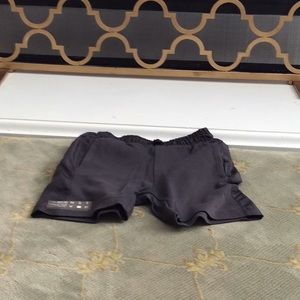 Zara sporty shorts gray and white